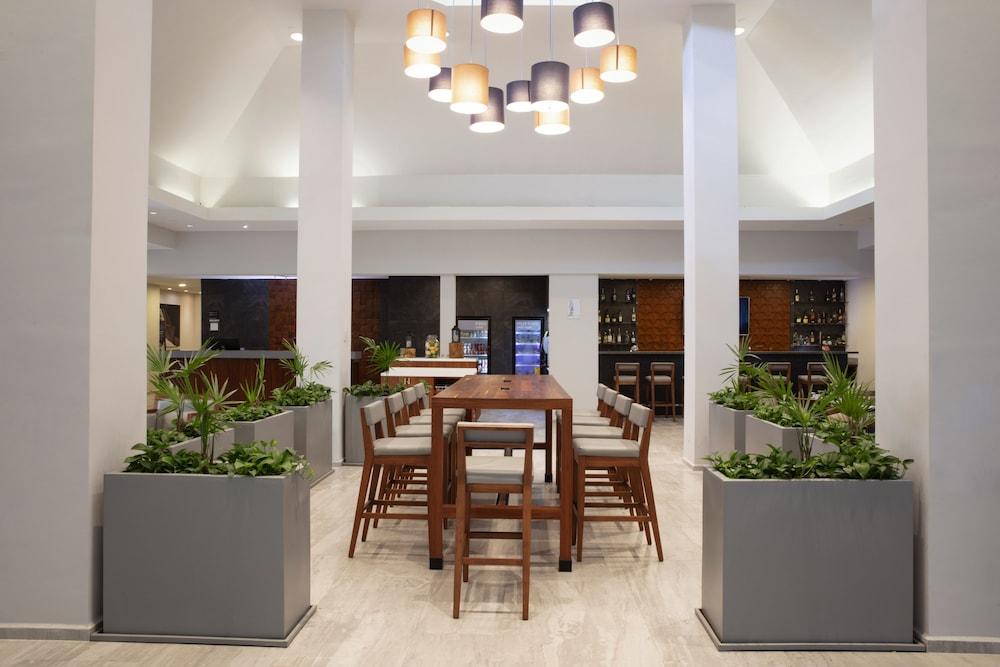 Krystal Urban Monterrey San Jeronimo酒店 外观 照片